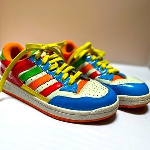 Adidas Vintage ~ Patent Leather ~6.5 men / 8.5 wm